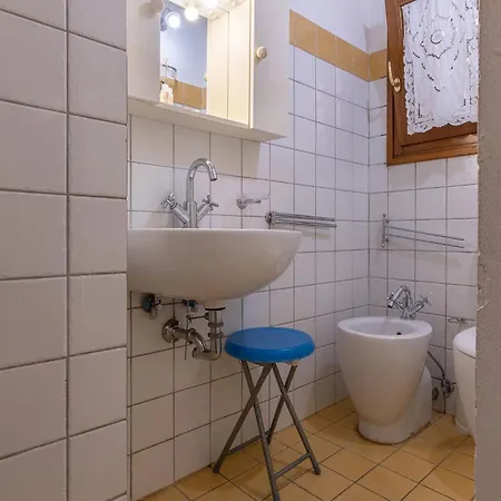 With Private Courtyard! Apartment *