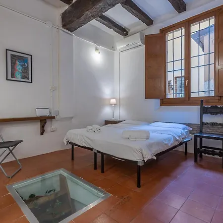 With Private Courtyard! Apartment Bologna